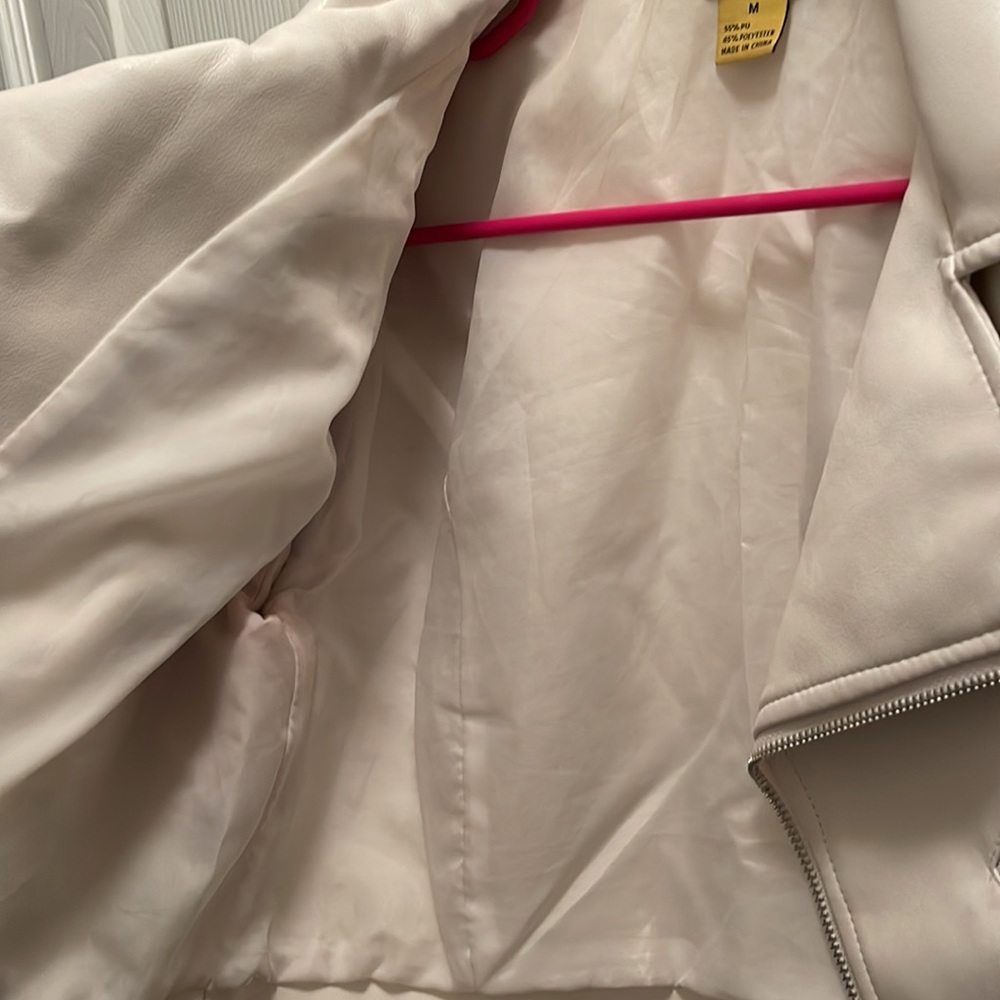 White leather jacket - Picture 8 of 8